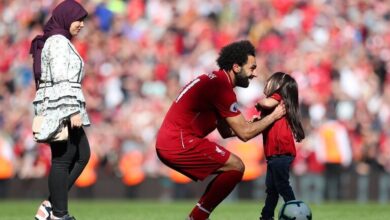 صورة محمد صلاح يحذف صور زوجته.. والسبب؟