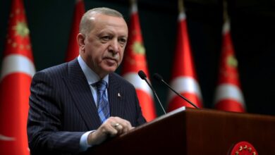 صورة أردوغان يؤكد اعتزام بلاده إجراء محادثات مع حركة «طالبان»